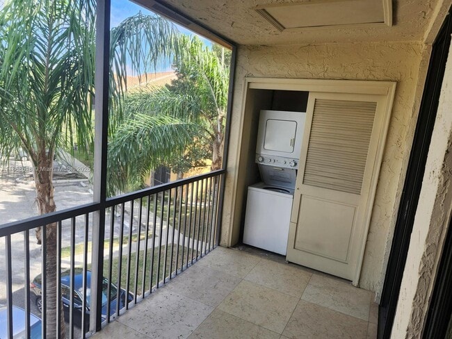 Building Photo - 3860 Coral Tree Cir