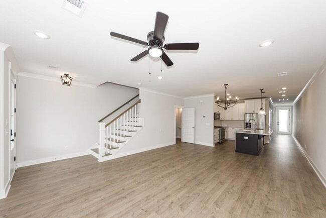 Building Photo - 3 Bedroom 2.5 Bath Single Family Home in N...