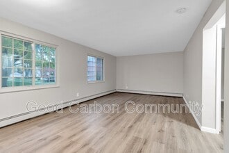 Building Photo - 313 Beattie Ave