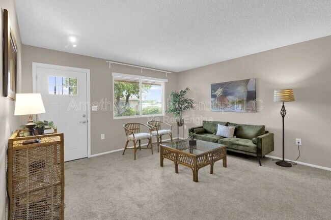 Foto del edificio - 10547 W Coggins Dr