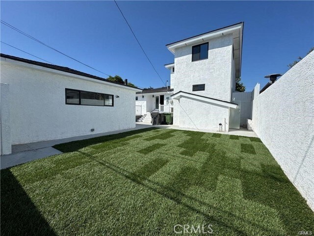 Foto del edificio - 2734 Armour Ln