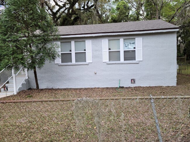 Building Photo - 1710 Callahan St