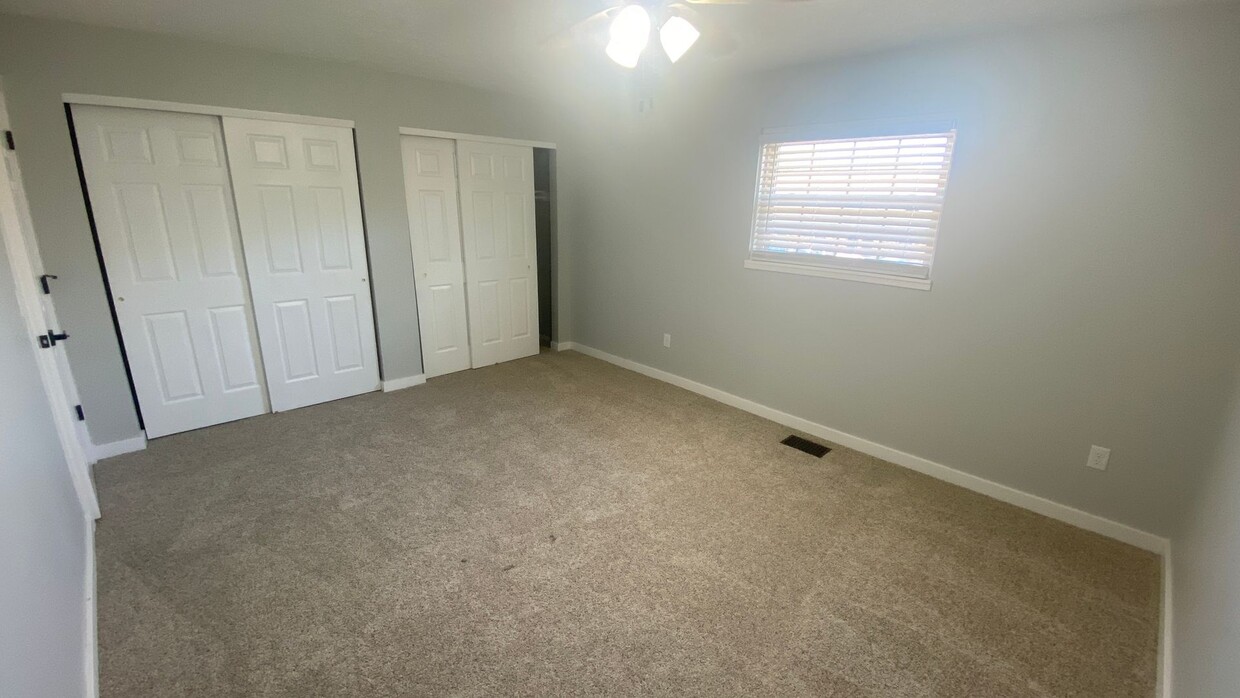 Foto principal - 3245 Summerhill Ln