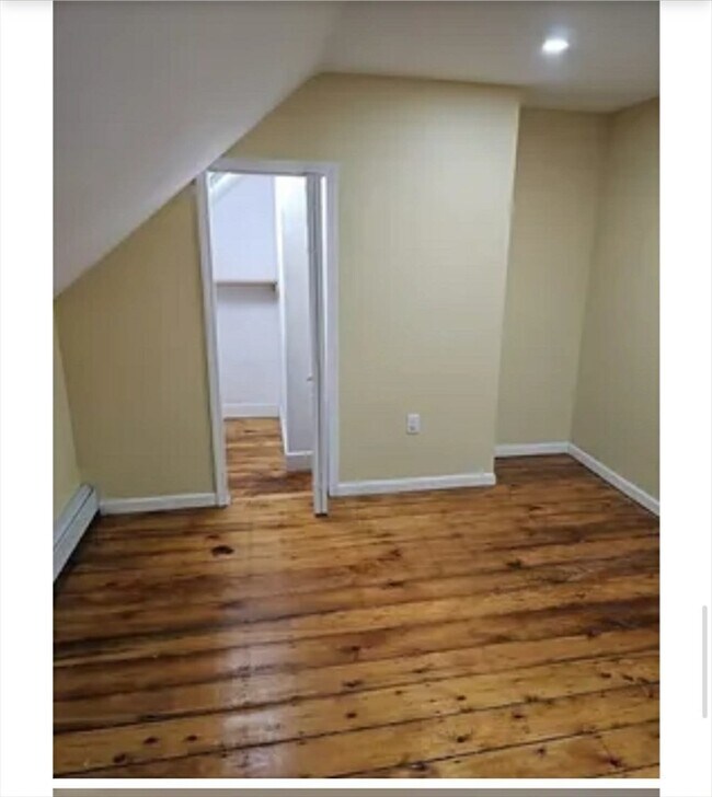 Building Photo - 44 Milton St