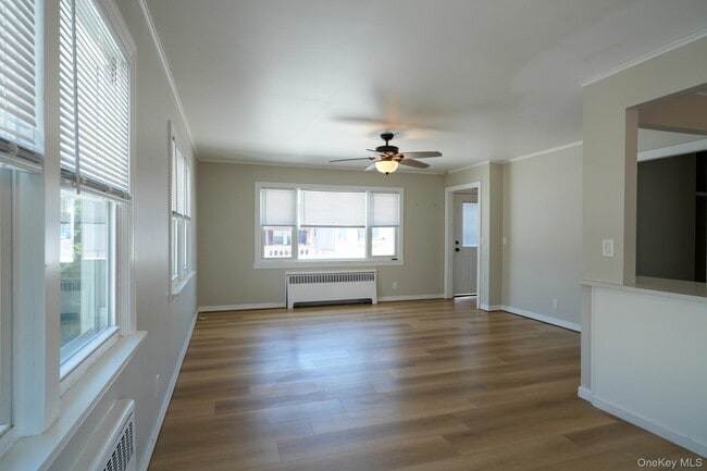 Building Photo - 59 Troy Ave
