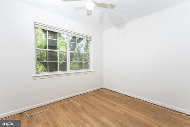 Foto del edificio - 874 College Pkwy