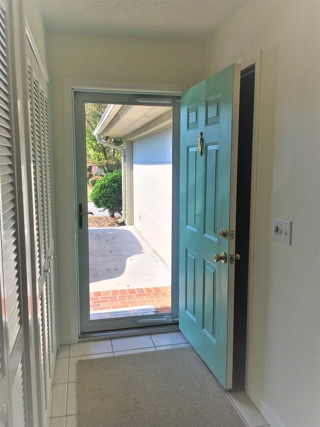 Building Photo - Eastwood Village minutes to Wrightsville B...