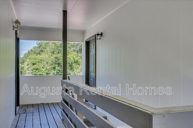 Building Photo - 319 Verdery Dr
