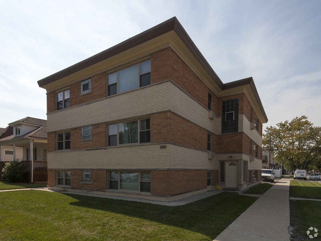2646 N 75th Ave, Elmwood Park, IL 60707 Apartments in Elmwood Park