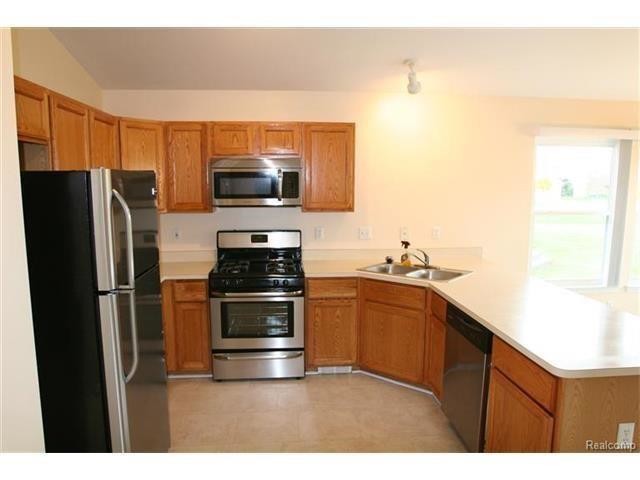 Building Photo - 4238 Crystal Creek Dr
