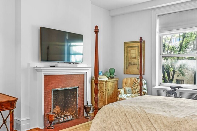 Foto del edificio - 20 E 84th St