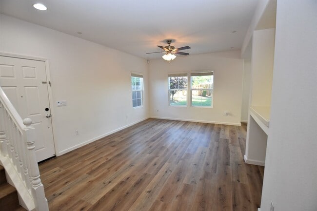Building Photo - 3814 Black Butte Rd