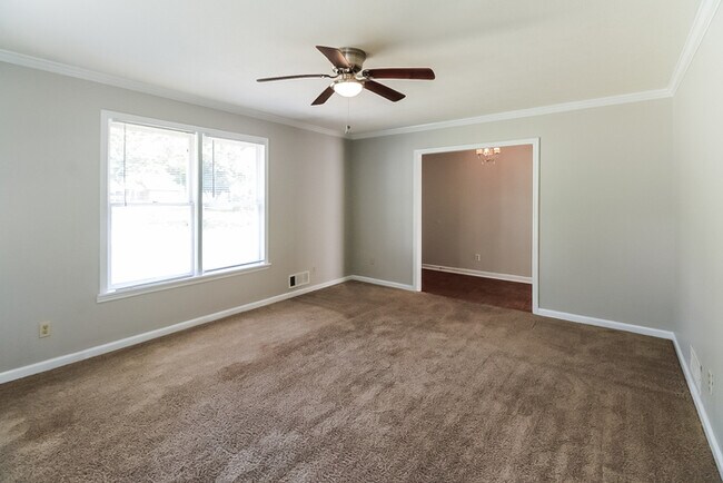 Foto del edificio - 308 Rebecca Ct