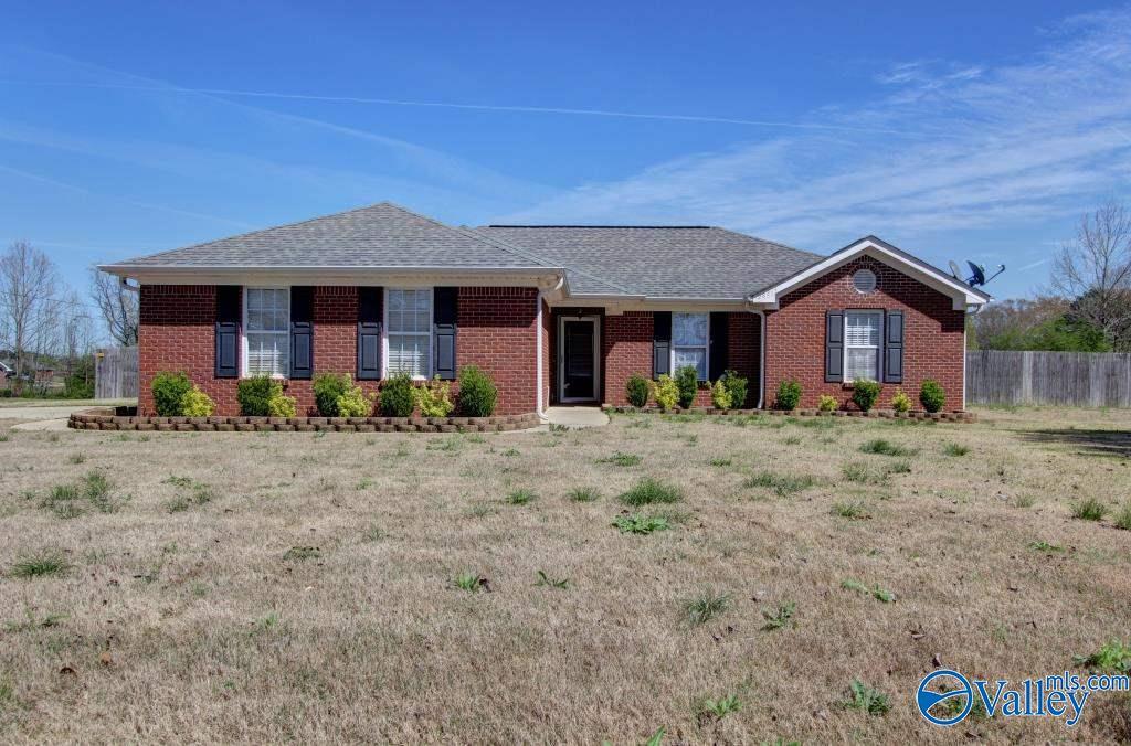 28214 Dalewood Ln, Harvest, AL 35749 House Rental in Harvest, AL