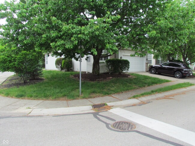 Building Photo - 12468 Brookline St