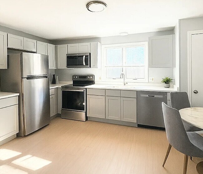 Cocina reformada y decorada - Spencer Heights