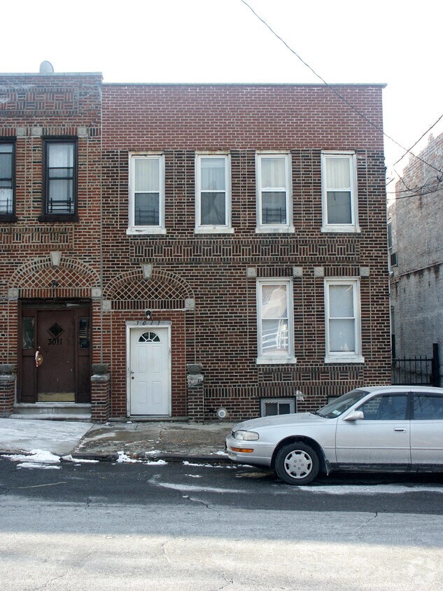 Foto principal - 3013 Matthews Ave