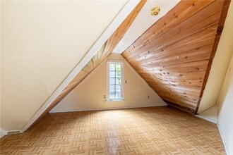 Building Photo - 42 Wilcox St