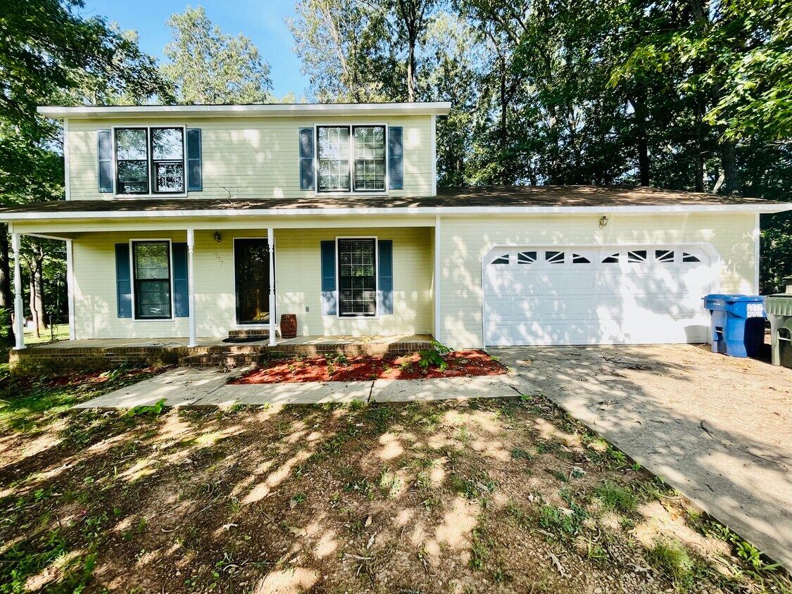 Primary Photo - 777 Seina Vista Dr