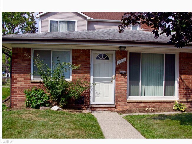 Foto del edificio - 2 br, 1 bath Duplex - 302 Curry Ave  duplex