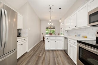 Building Photo - 9910 Hambleton Way Cir