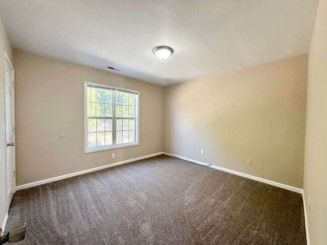 Foto del edificio - 461 Allison St NW