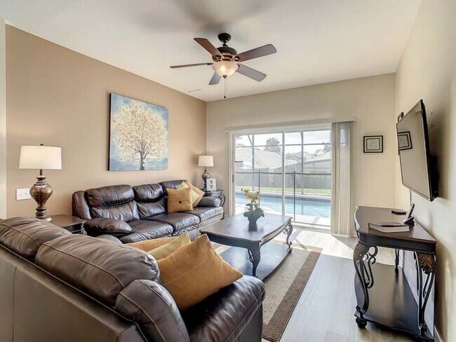 Foto del edificio - Queen Palms