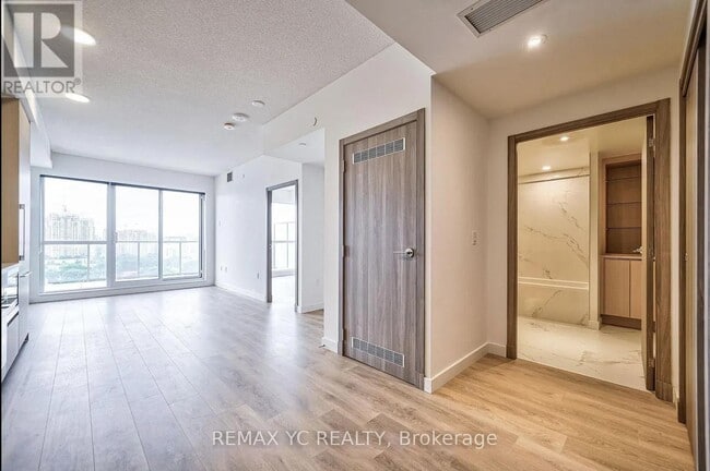 Photo du bâtiment - 27 McMahon Dr