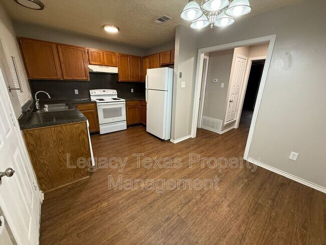 Foto del edificio - 1610 Sun Valley Dr