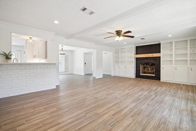 Building Photo - 5503 Oakhaven Ln