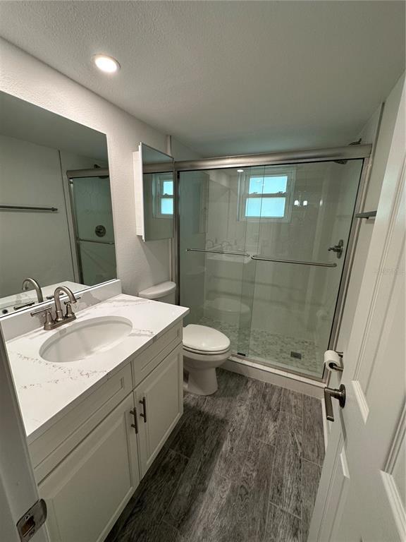 Building Photo - 4700 Cove Cir