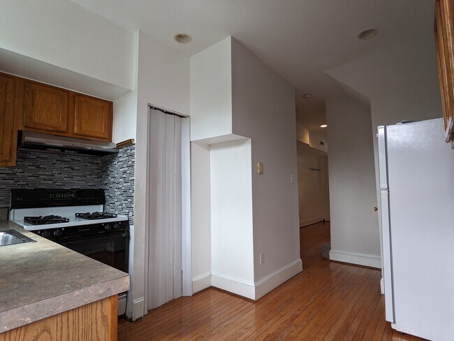 Foto del edificio - 788 Irving St NW