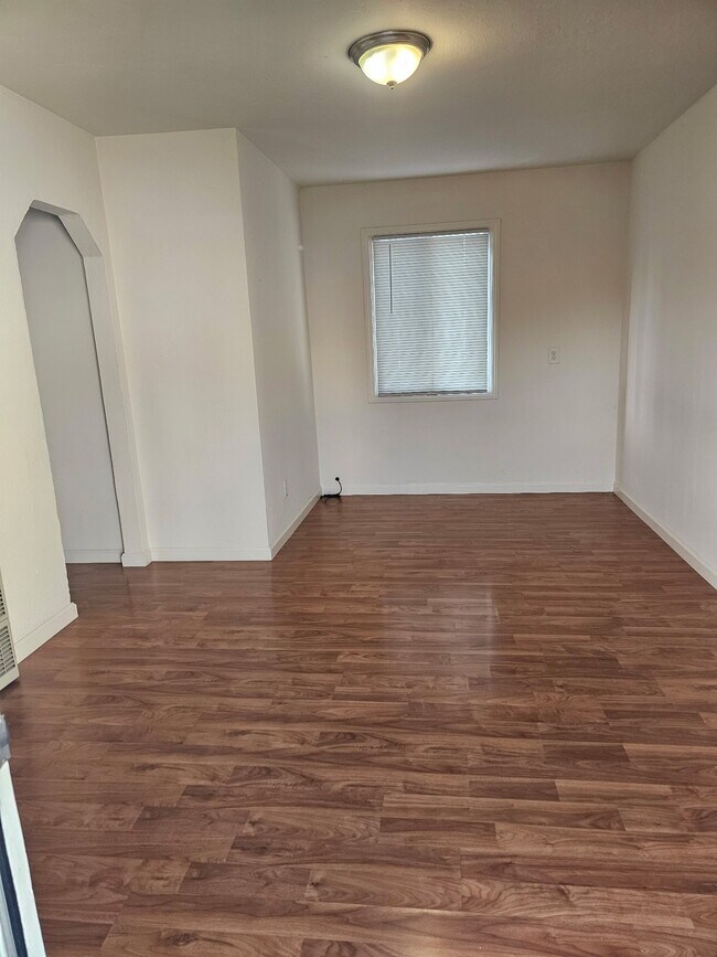 Foto del edificio - 836 Adams St