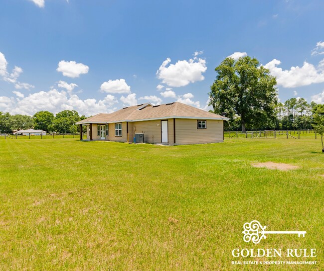 Building Photo - 7394 SE Co Rd 232