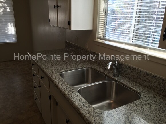 Primary Photo - 5929 Hilltop Dr