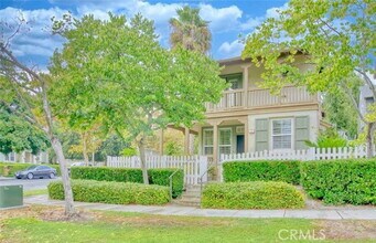 Building Photo - 2 Evergreen Rd