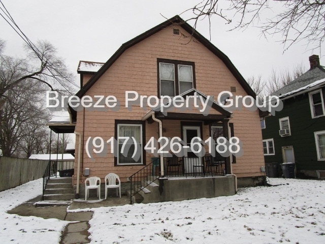 Building Photo - 621 N Metcalf St