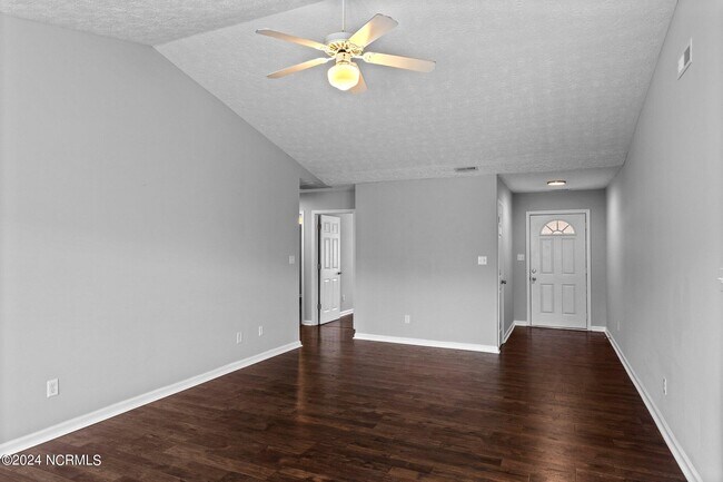 Building Photo - 603 Worth Dr