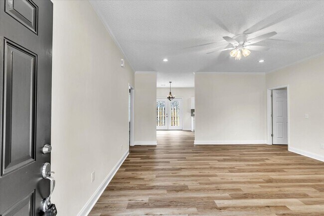 Foto del edificio - 3 Bed/2 Bath Home within Walking Distance to Richmond Hill Schools