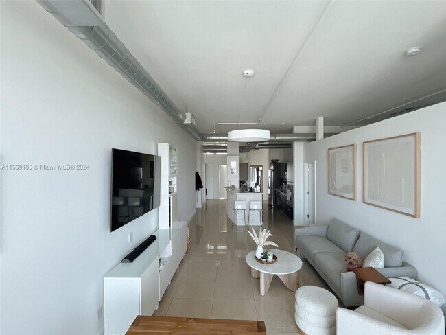Foto del edificio - 3029 NE 188th St