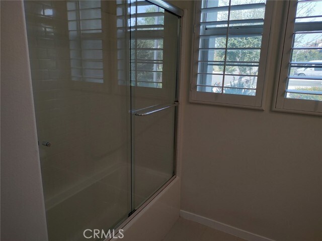 Building Photo - 202 Paramount