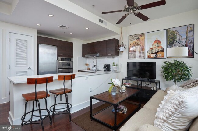 Foto del edificio - 1020 Monroe St NW