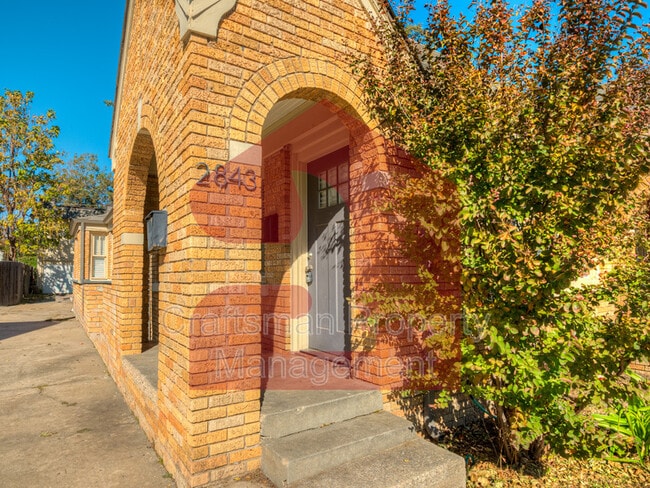 Building Photo - 2843 NW 18th St