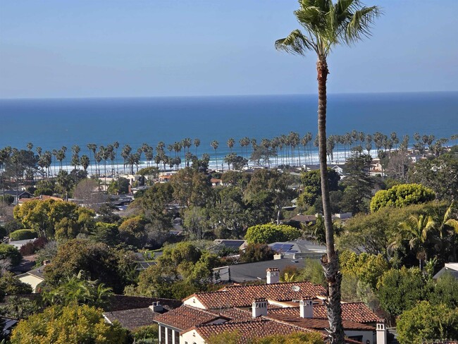 Building Photo - 2500 Torrey Pines Rd