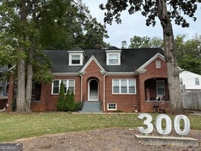 Building Photo - 300 Forrest Ave