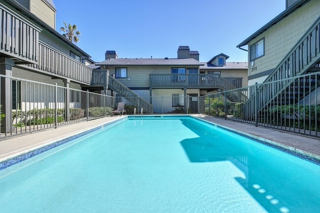 Building Photo - Elan Cypress Cove