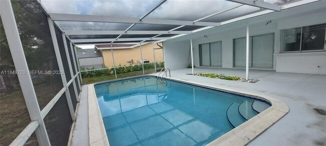 Foto del edificio - 2190 NW 87th Ln