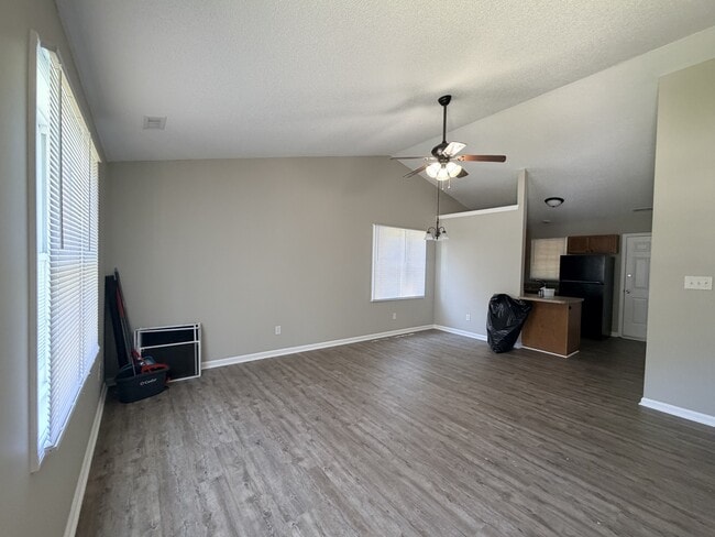 Building Photo - 3209 Deer Path Cir