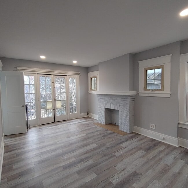 Building Photo - Jersey Apartments