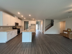 Building Photo - 5947 Green Ash Ct